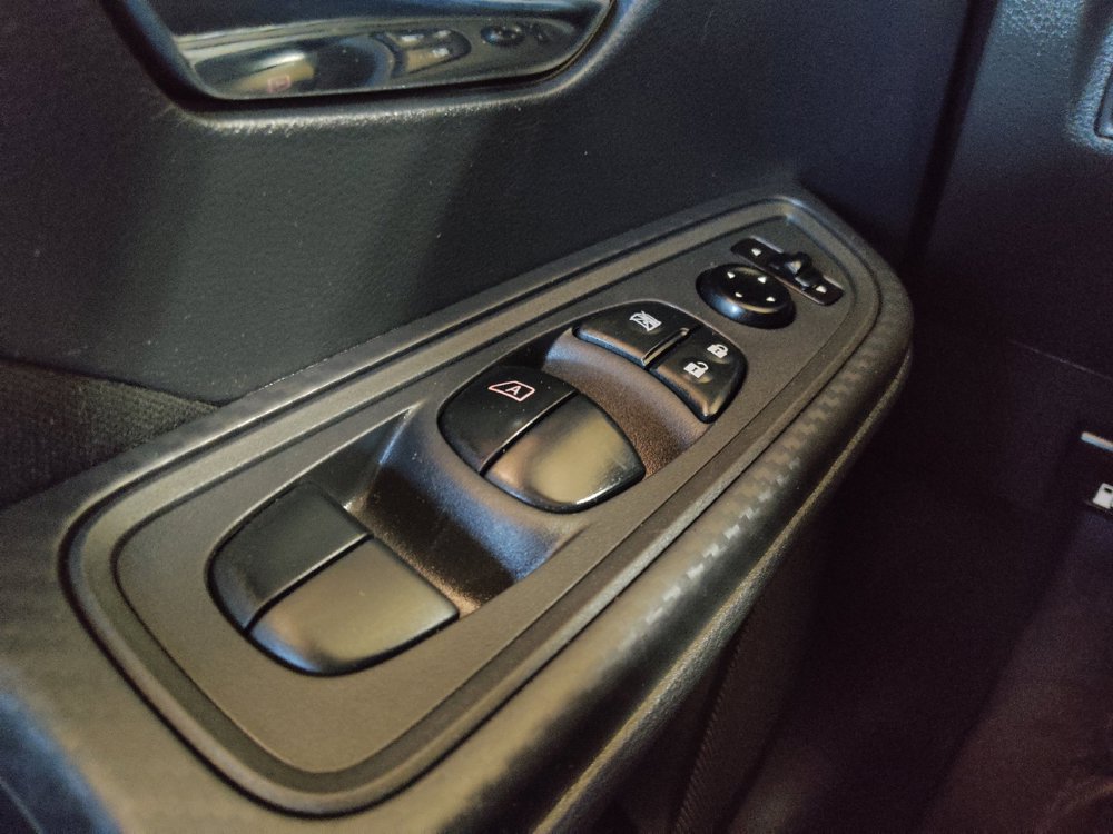 Used 2021 Nissan Versa SV FWD image 27