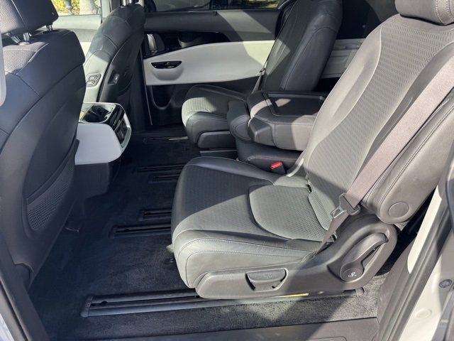 Certified 2024 Kia Carnival SX Prestige image 11