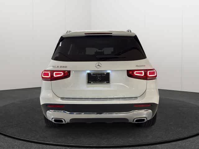 Used 2022 Mercedes-Benz GLB 250 4MATIC image 6