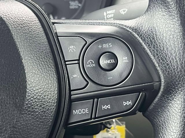 Used 2024 Toyota Corolla Cross L image 23