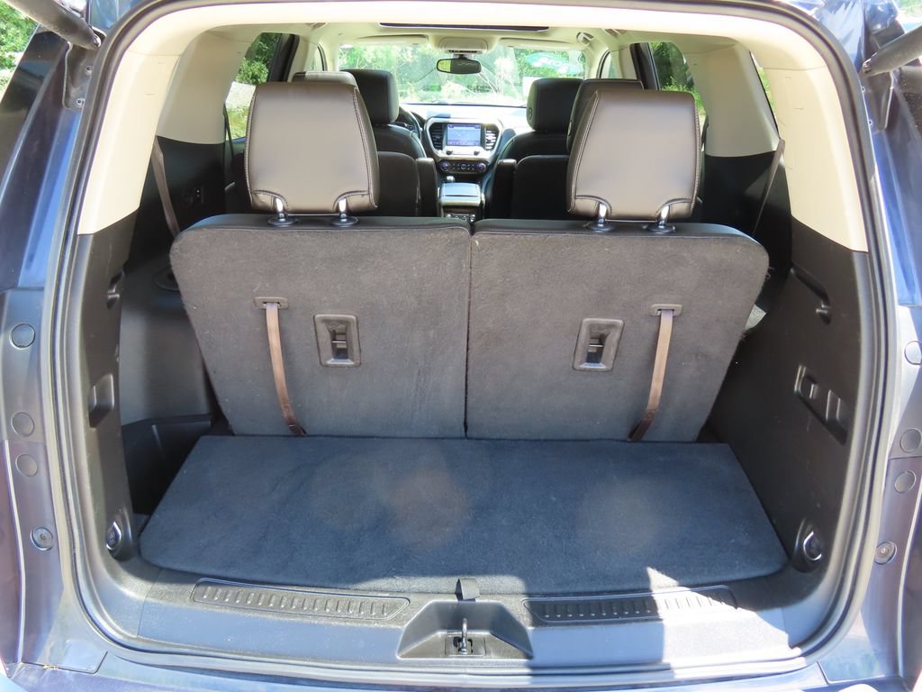 Certified 2019 GMC Acadia Denali w/ Technology Package AWD/4WD image 18