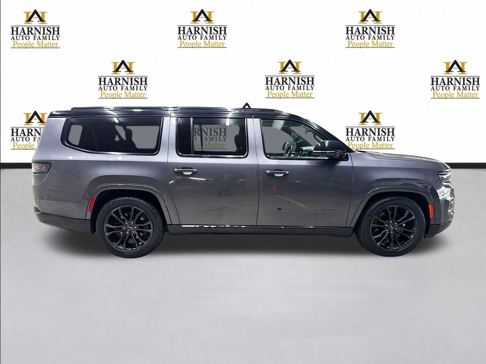 Used 2024 Jeep Grand Wagoneer L Series II w/ Quick Order Packagew 28T image 4