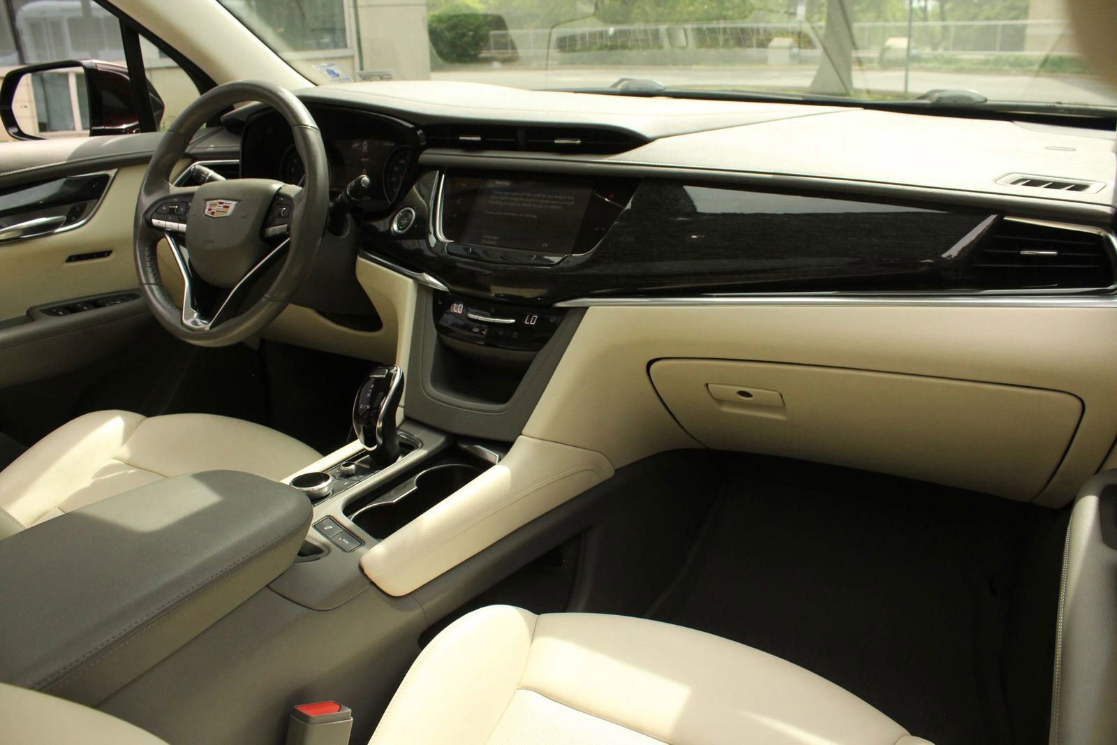 Used 2021 Cadillac XT6 Premium Luxury FWD image 27