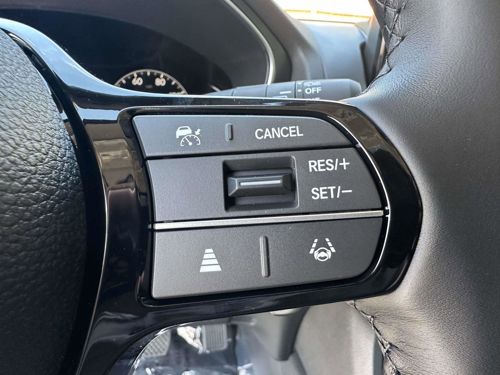 New 2025 Honda Pilot Touring image 11
