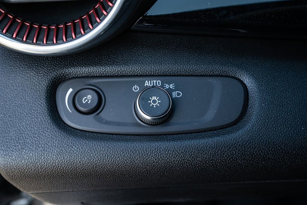 New 2025 Chevrolet Trax RS w/ Driver Confidence Package image 22