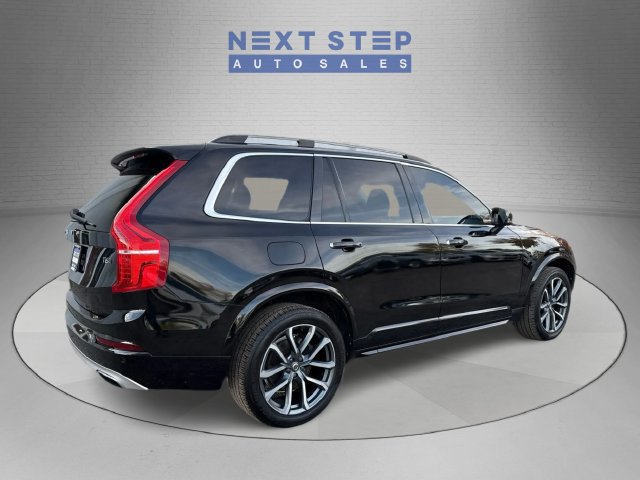 Used 2017 Volvo XC90 T6 Momentum w/ Vision Package AWD/4WD image 8