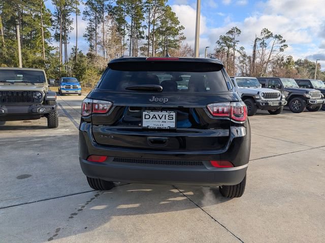New 2026 Jeep Compass Latitude AWD/4WD image 4