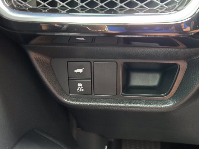 Certified 2025 Acura ADX FWD image 29