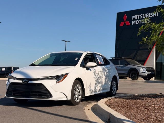 Used 2026 Toyota Corolla LE FWD image 8