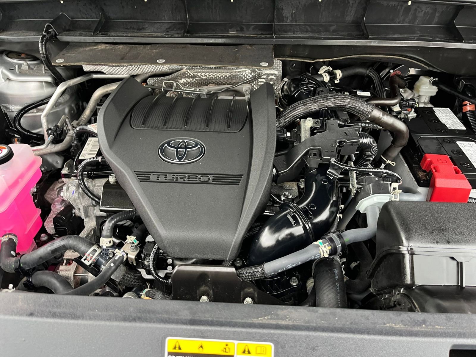 Used 2025 Toyota Highlander LE image 34