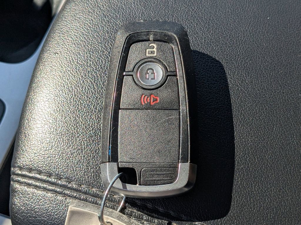 Used 2024 Ford Edge SEL AWD/4WD image 32
