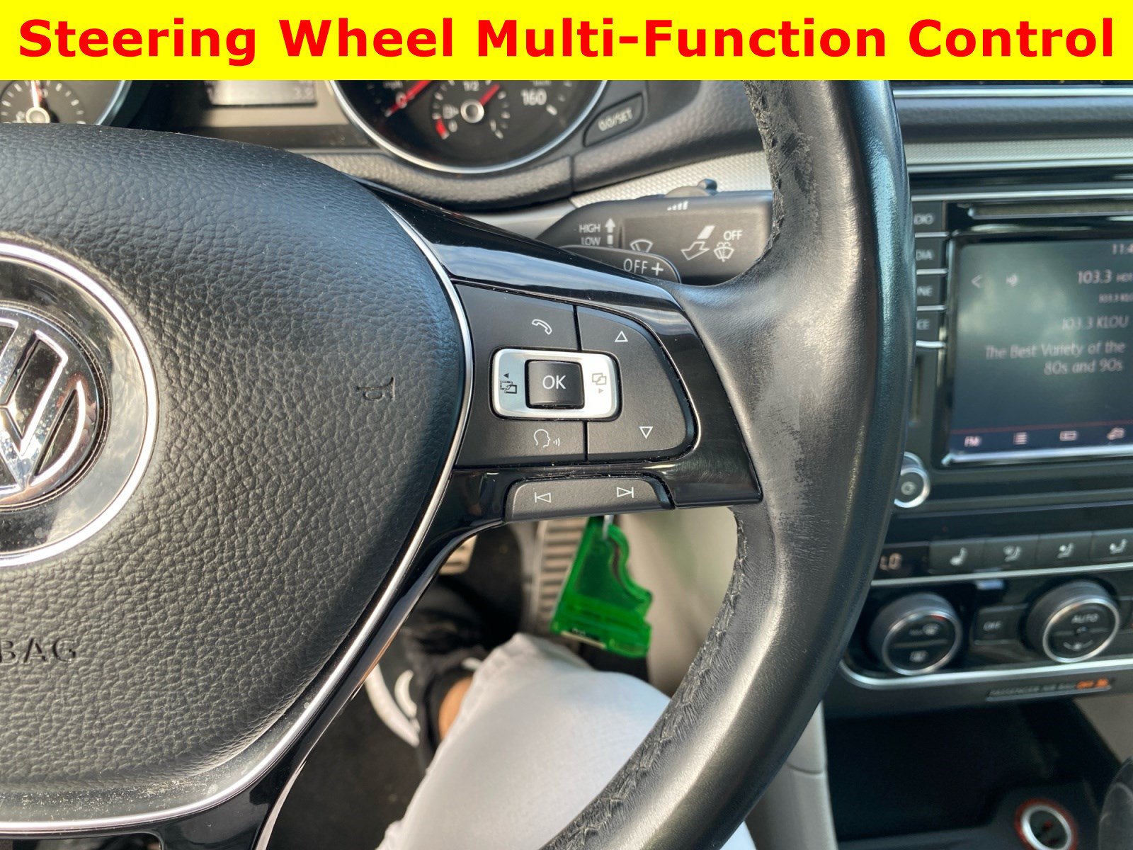 Used 2018 Volkswagen Passat 2.0T R-Line FWD image 22