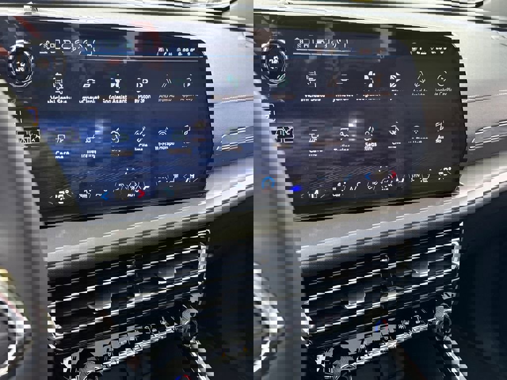 New 2026 Chevrolet Traverse LT w/ Sun and Wheel Package image 17