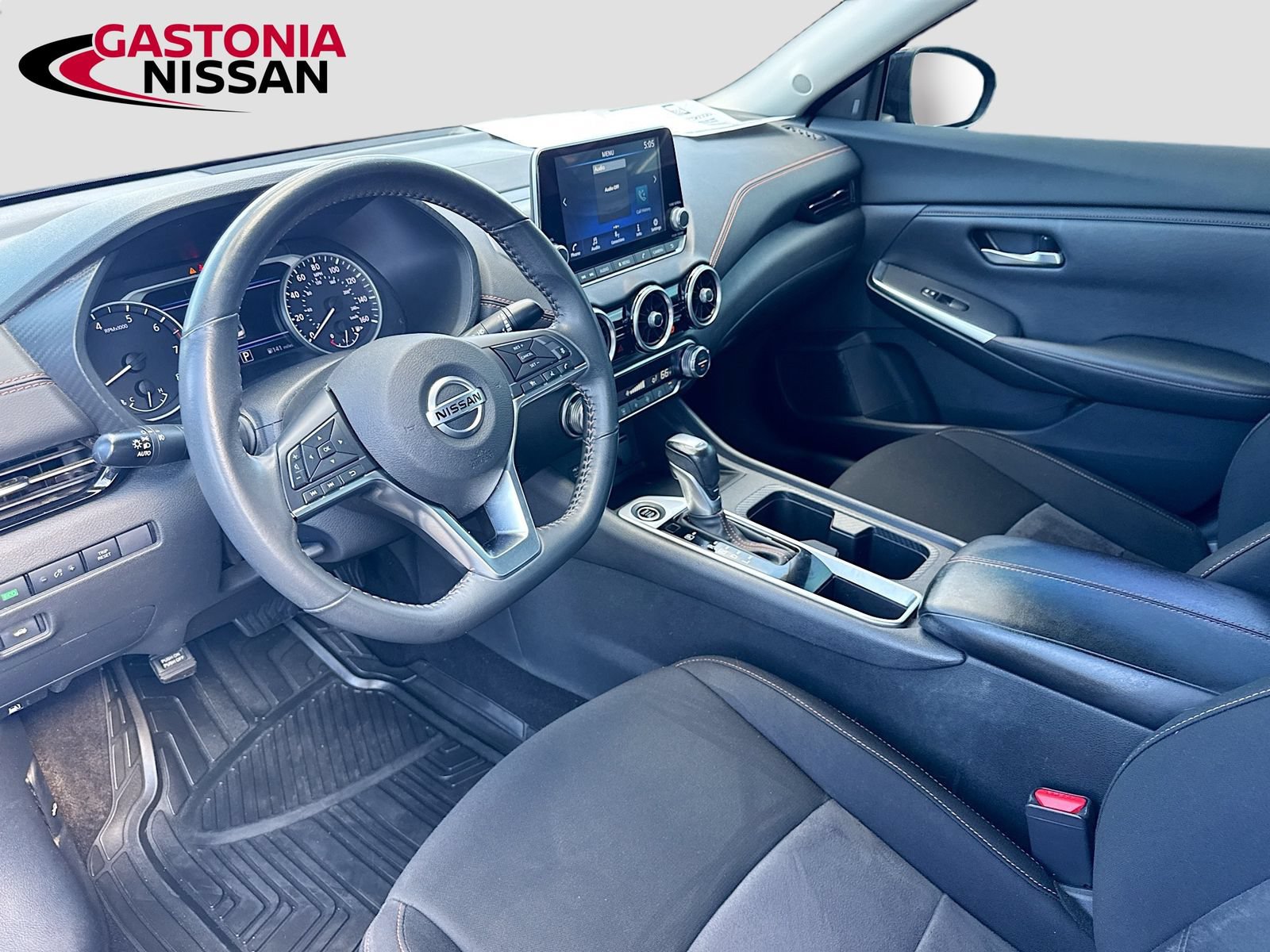 Used 2023 Nissan Sentra SR w/ Electronics Package FWD image 10