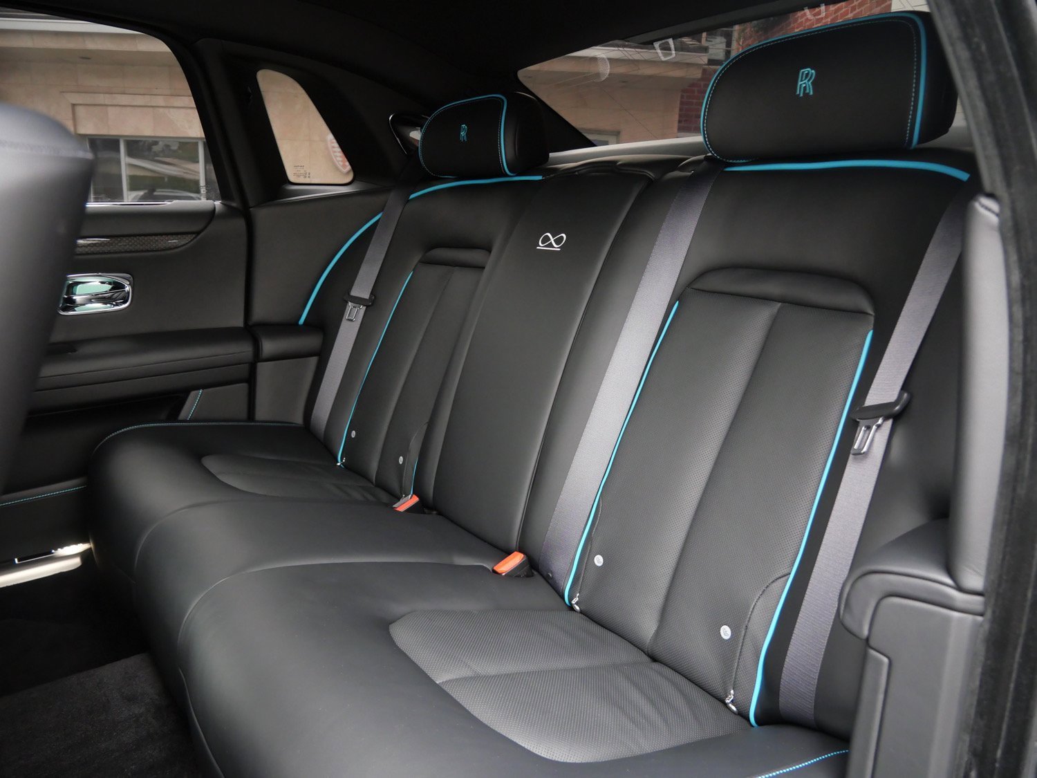 Used 2022 Rolls-Royce Ghost Black Badge image 8