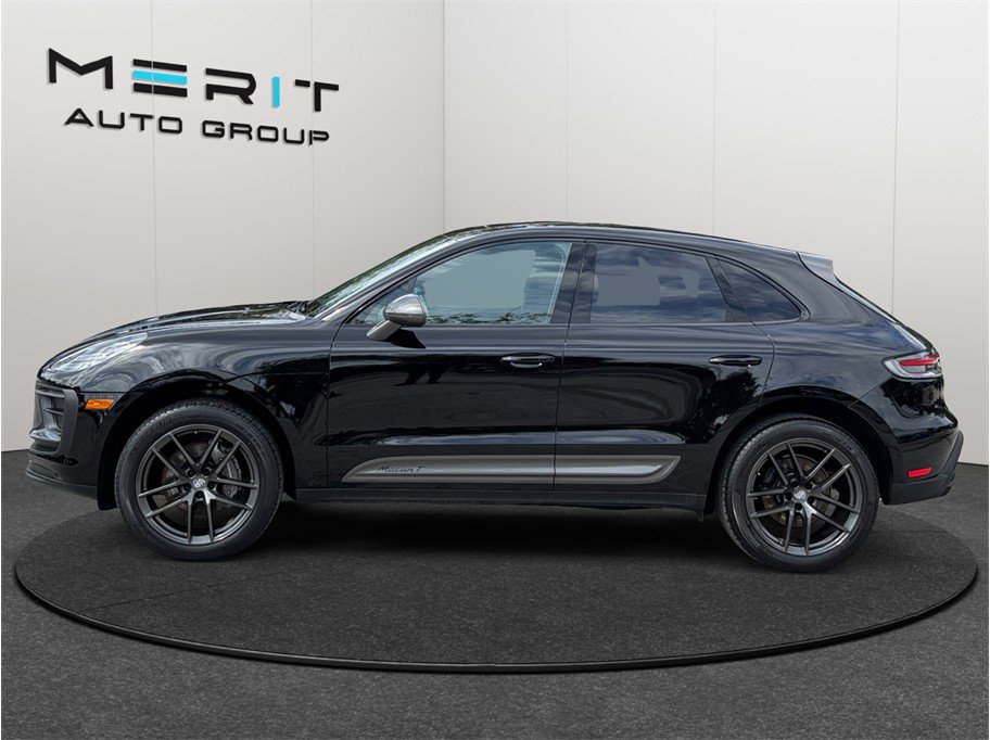 Used 2023 Porsche Macan Turbo image 5