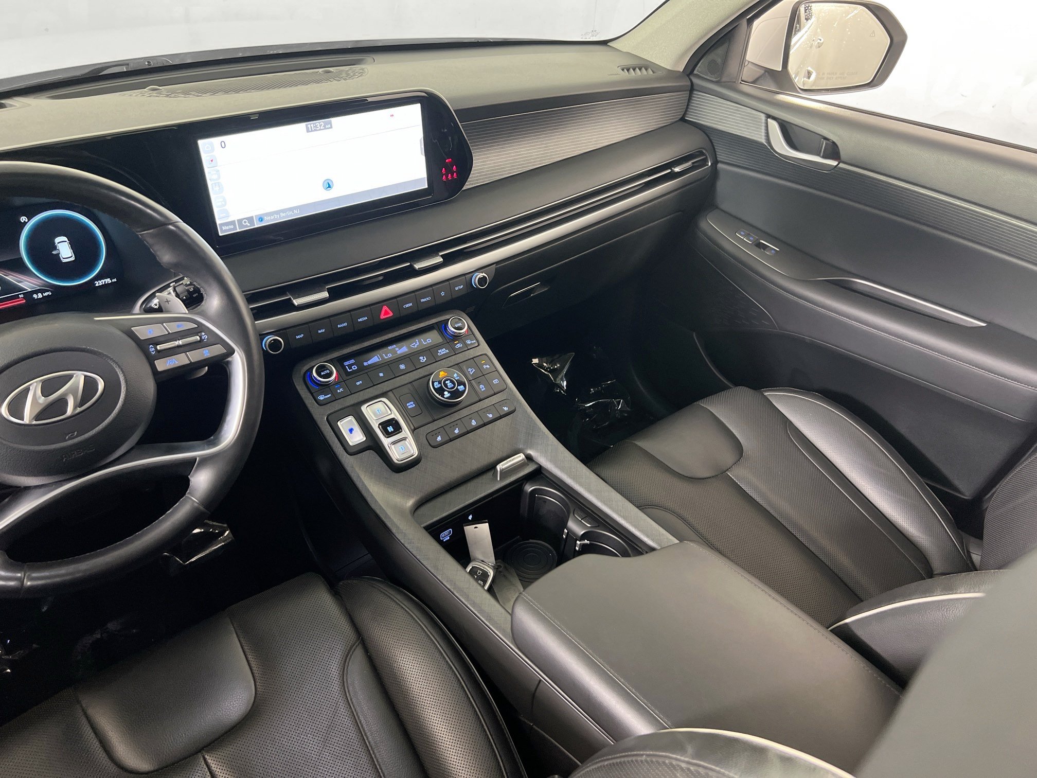 Used 2023 Hyundai Palisade Limited AWD/4WD image 24