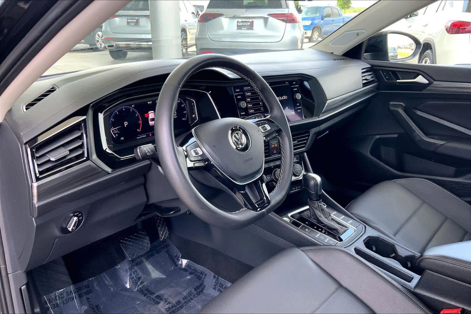 Used 2021 Volkswagen Jetta SEL FWD image 16