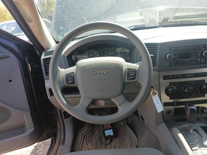 Used 2006 Jeep Grand Cherokee Laredo w/ Cargo Convenience Group AWD/4WD image 33