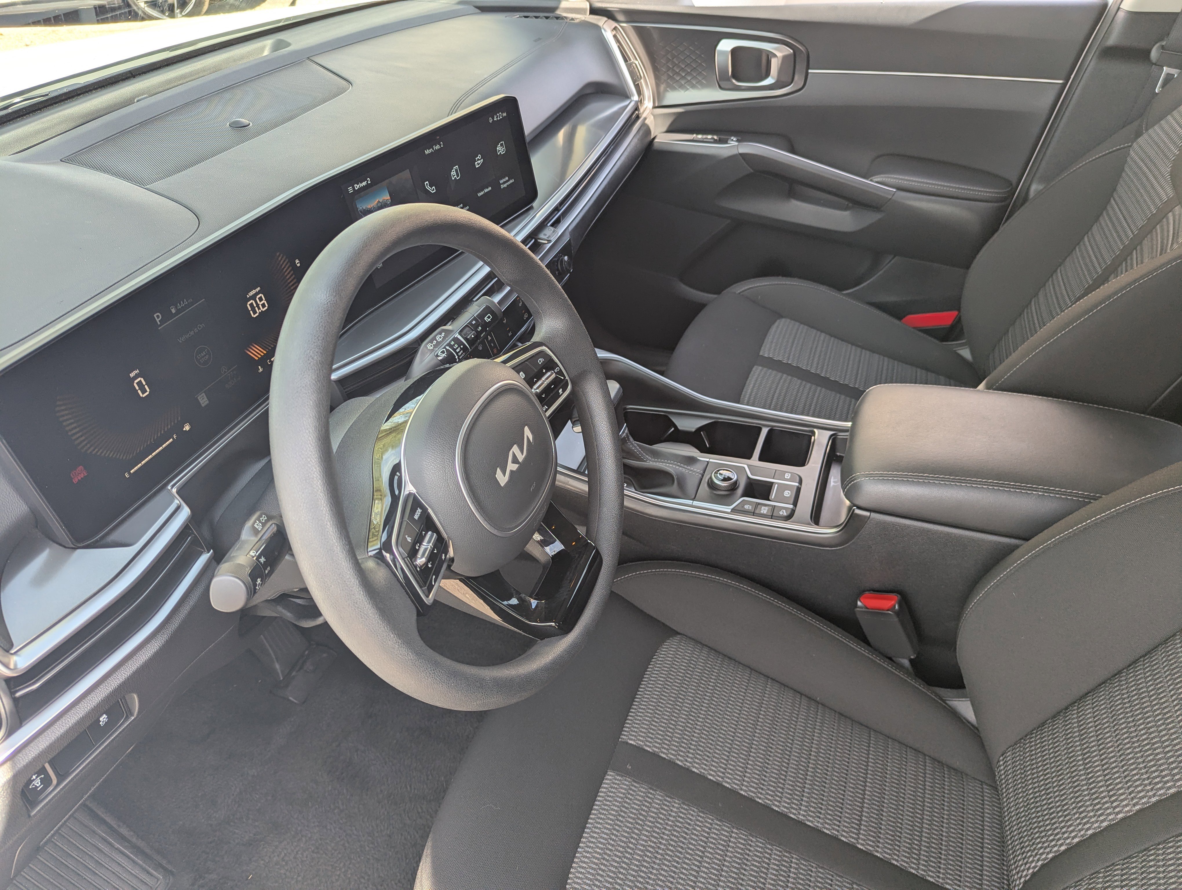 Certified 2025 Kia Sorento LX image 19