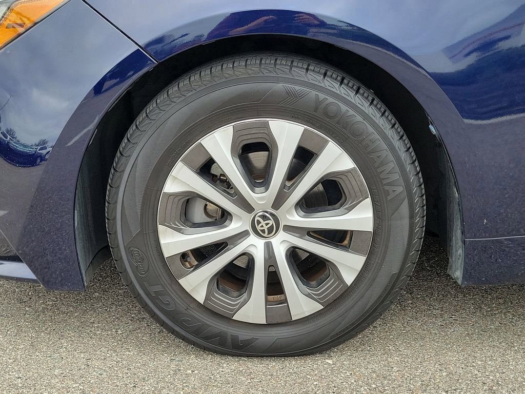 Certified 2022 Toyota Corolla LE image 11