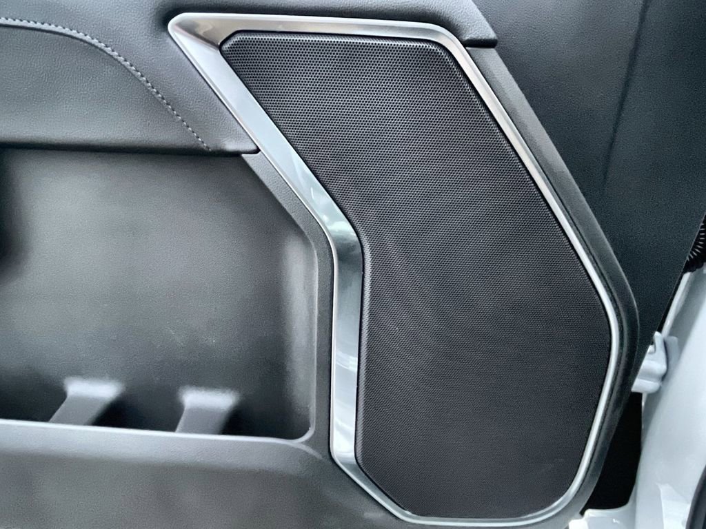 New 2025 GMC Sierra 1500 Elevation image 32