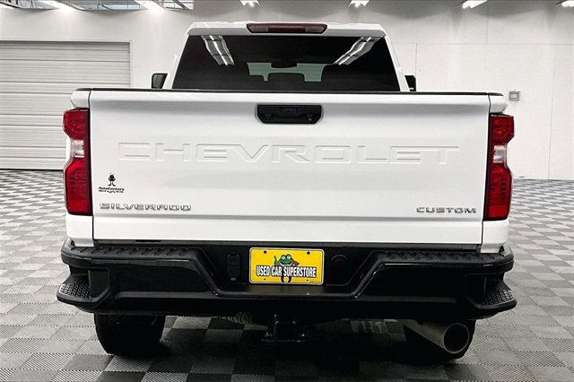 Used 2023 Chevrolet Silverado 2500 Custom image 4