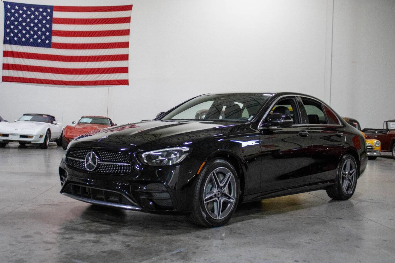 Used 2023 Mercedes-Benz E 350 4MATIC Sedan image 1