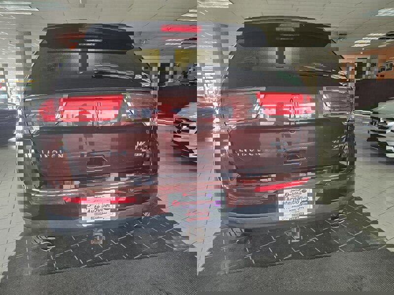 Used 2012 Lincoln MKX AWD image 5