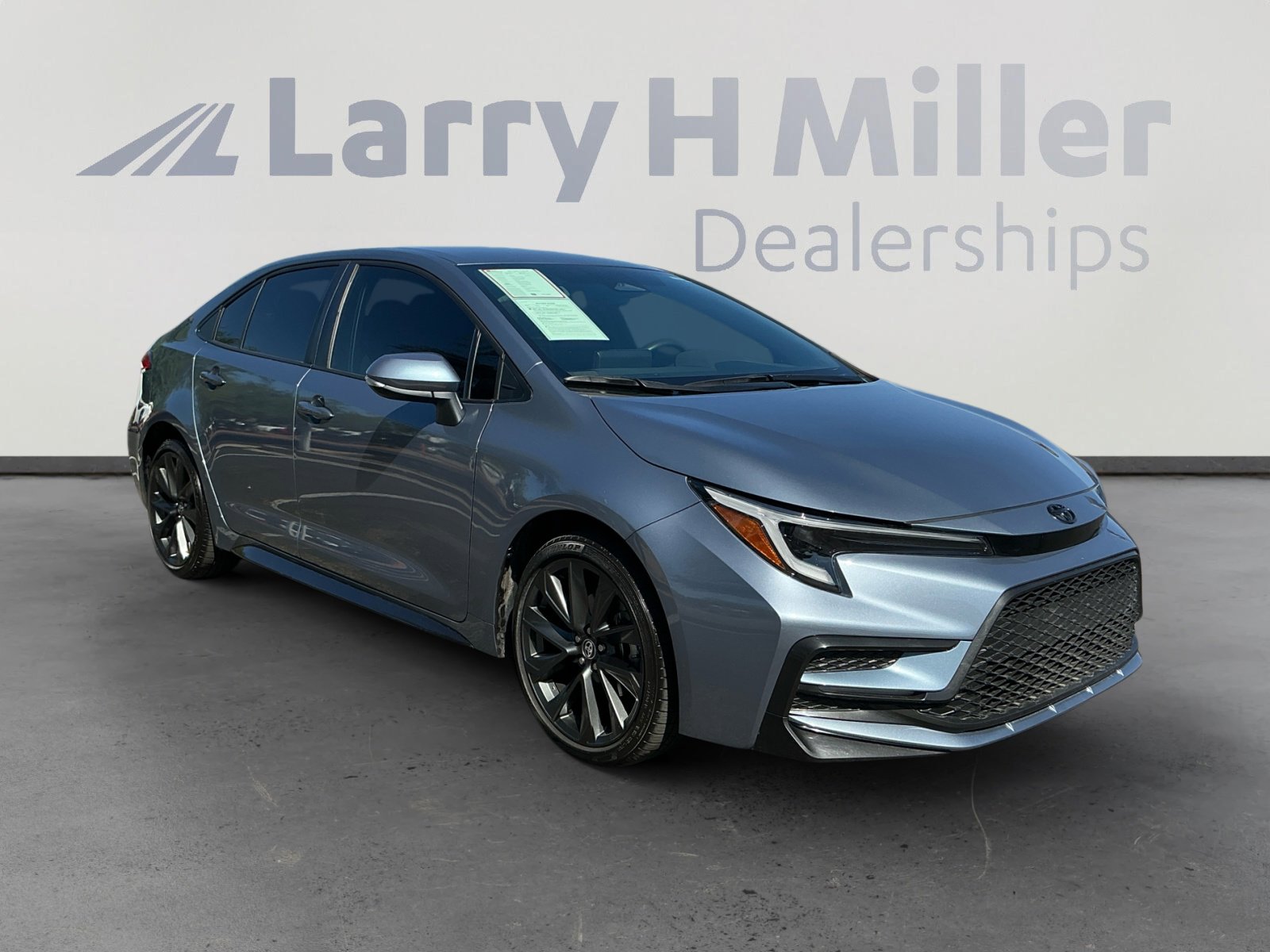 Certified 2025 Toyota Corolla SE FWD image 7