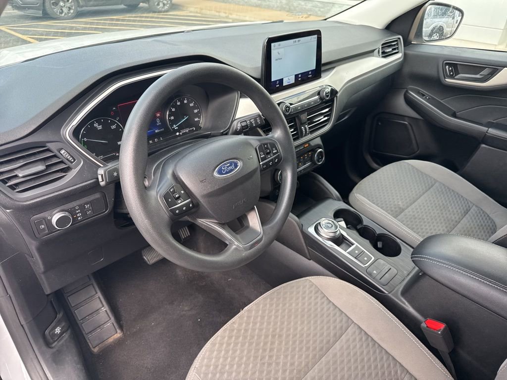 Used 2022 Ford Escape SE image 28