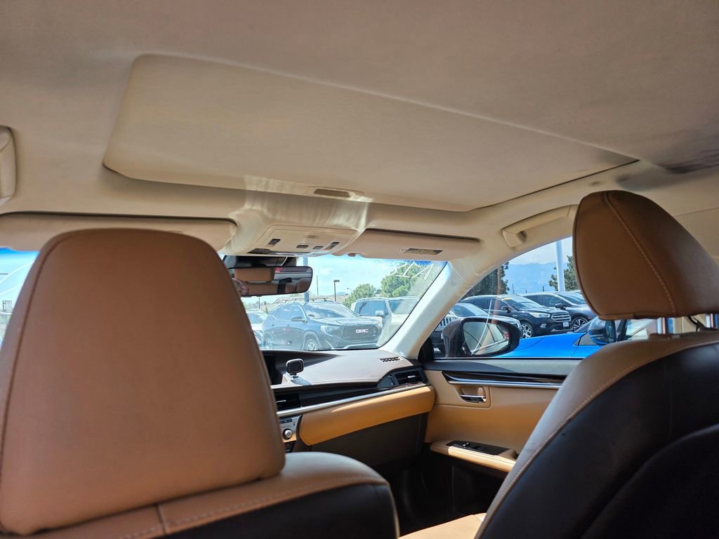 Used 2017 Lexus ES 350 w/ Luxury Package FWD image 9