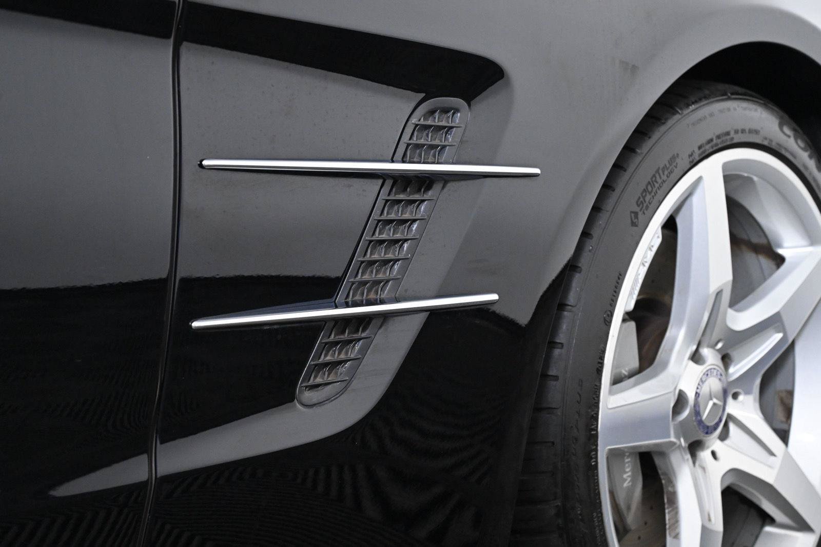 Used 2013 Mercedes-Benz SL 550 image 12