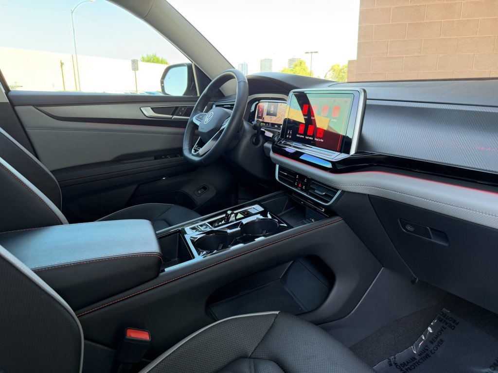 Used 2024 Volkswagen Atlas Peak Edition SEL AWD/4WD image 46