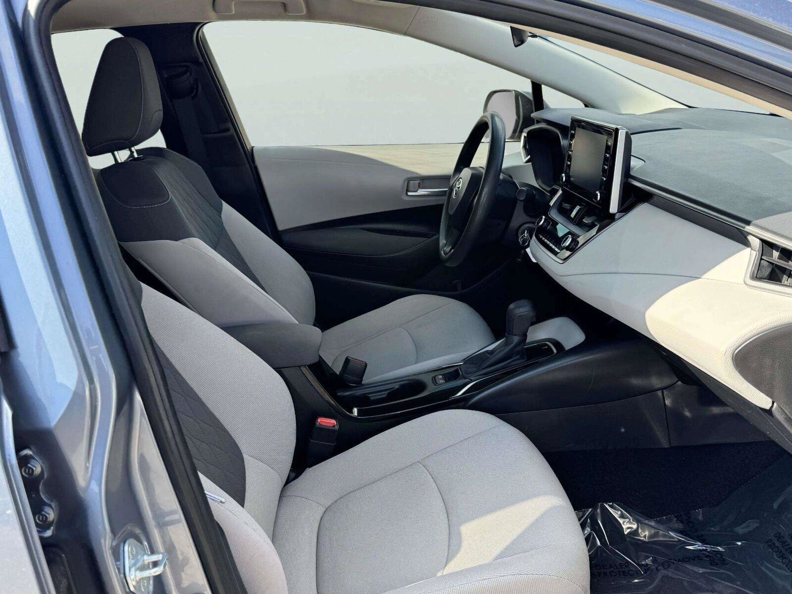 Used 2021 Toyota Corolla LE FWD image 42