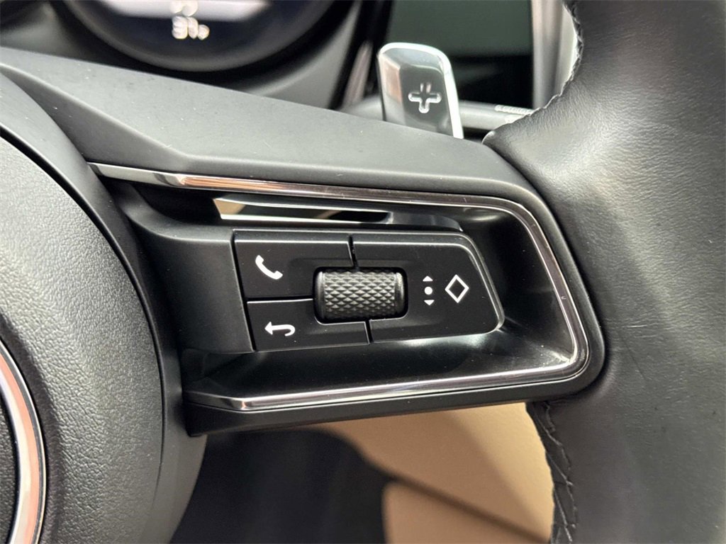 Used 2024 Porsche Macan image 28