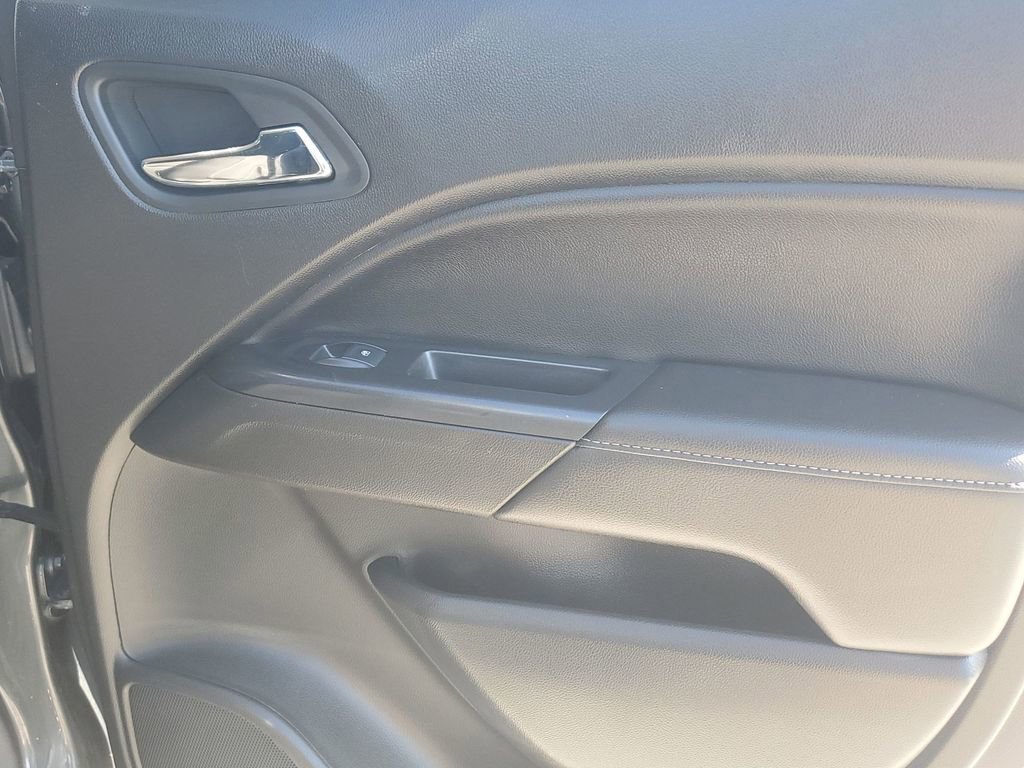 Used 2017 GMC Canyon SLE w/ SLE Convenience Package image 42