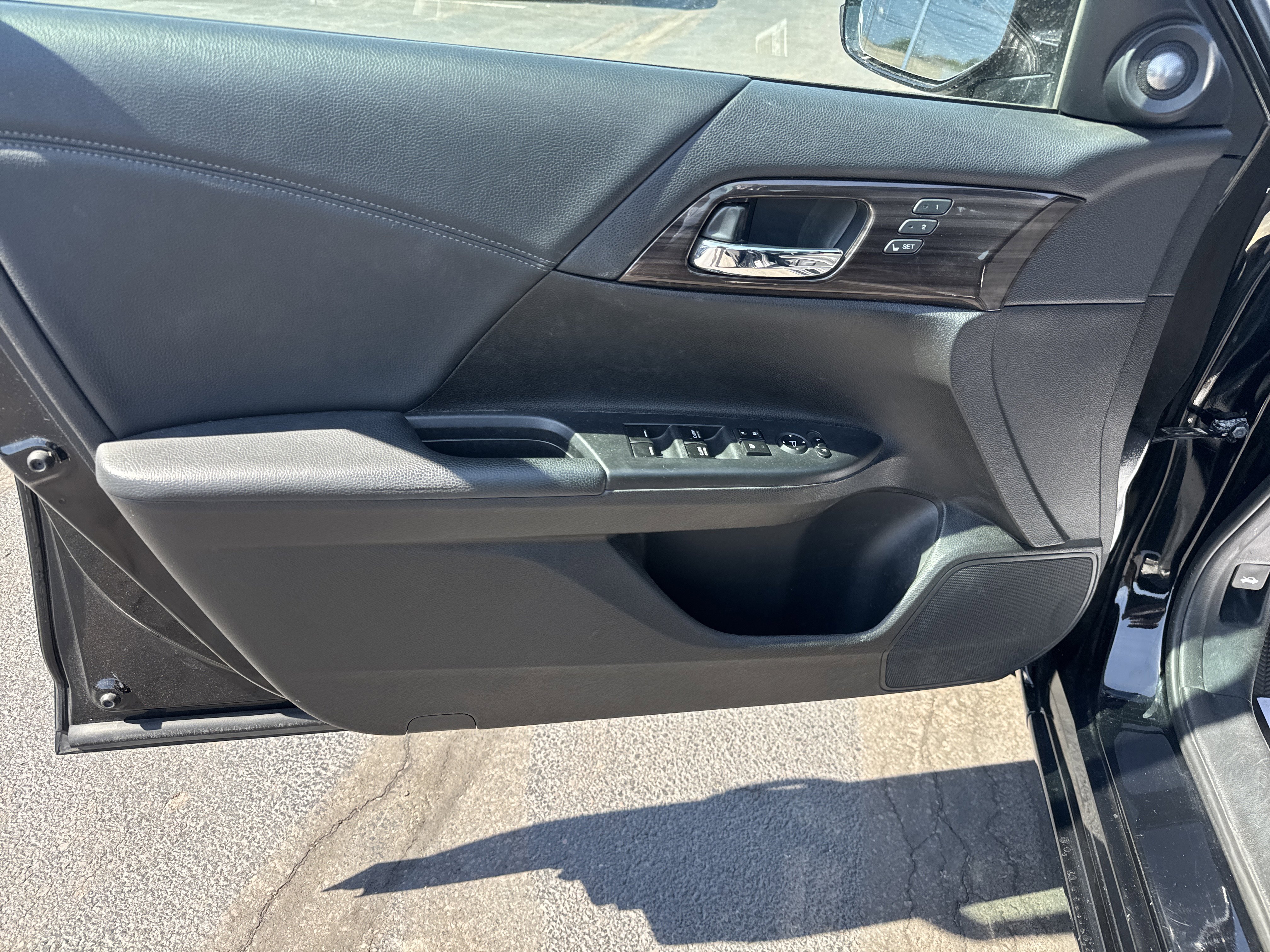 Used 2016 Honda Accord EX-L image 15