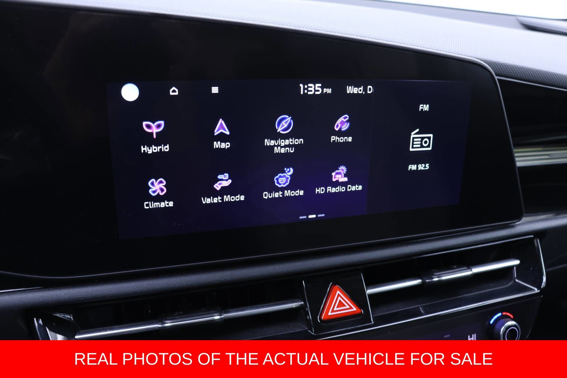 Used 2023 Kia Niro EX Touring image 8