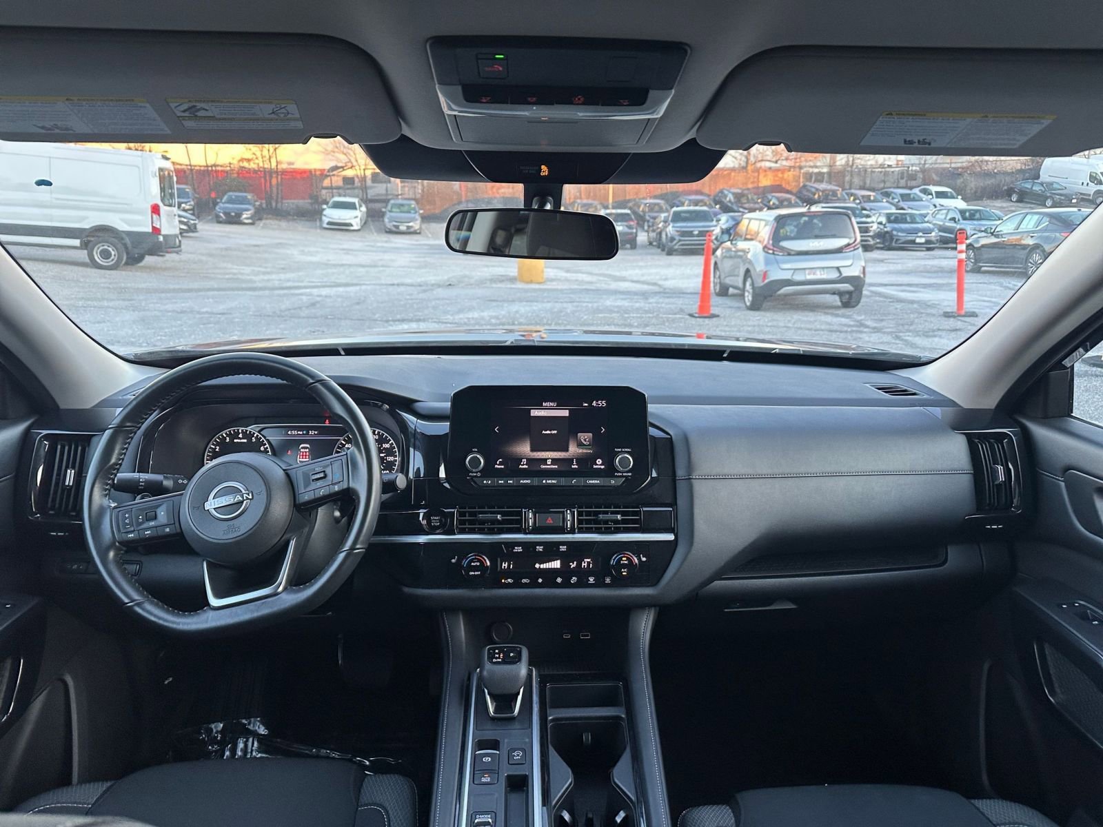 Used 2025 Nissan Pathfinder SV image 34