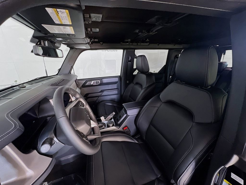 New 2025 Ford Bronco Outer Banks w/ Sasquatch Package image 26