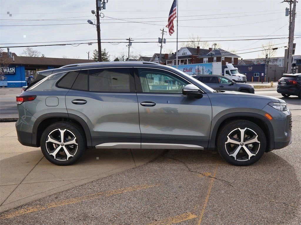 New 2026 Volkswagen Tiguan SE image 6