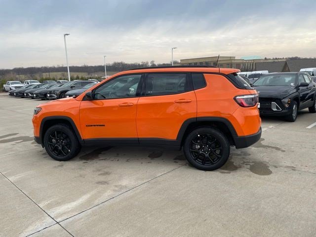 New 2026 Jeep Compass Latitude AWD/4WD image 2