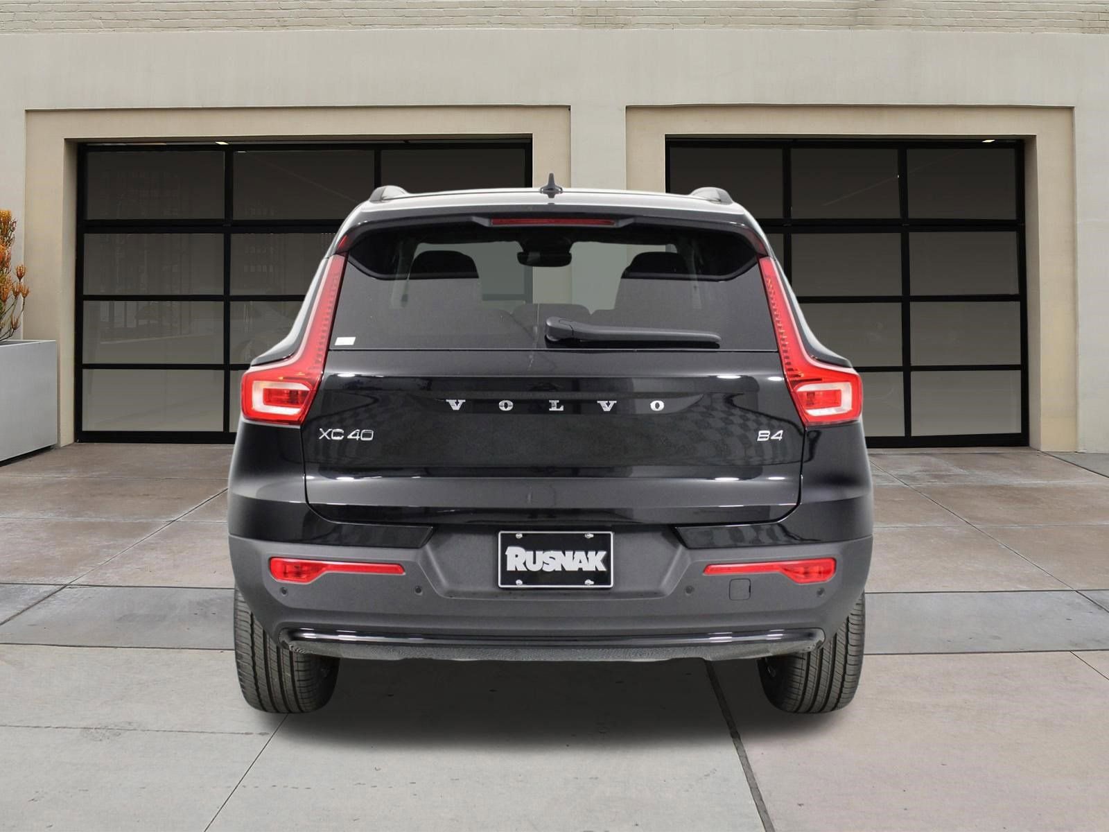 New 2026 Volvo XC40 B4 Core image 4