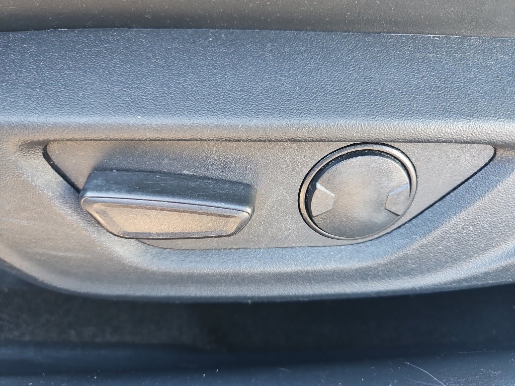 Used 2024 Ford Mustang EcoBoost image 11