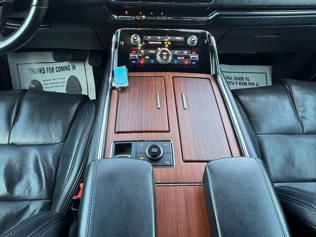 Used 2020 Lincoln Navigator L Reserve w/ Luxury Package AWD/4WD image 20