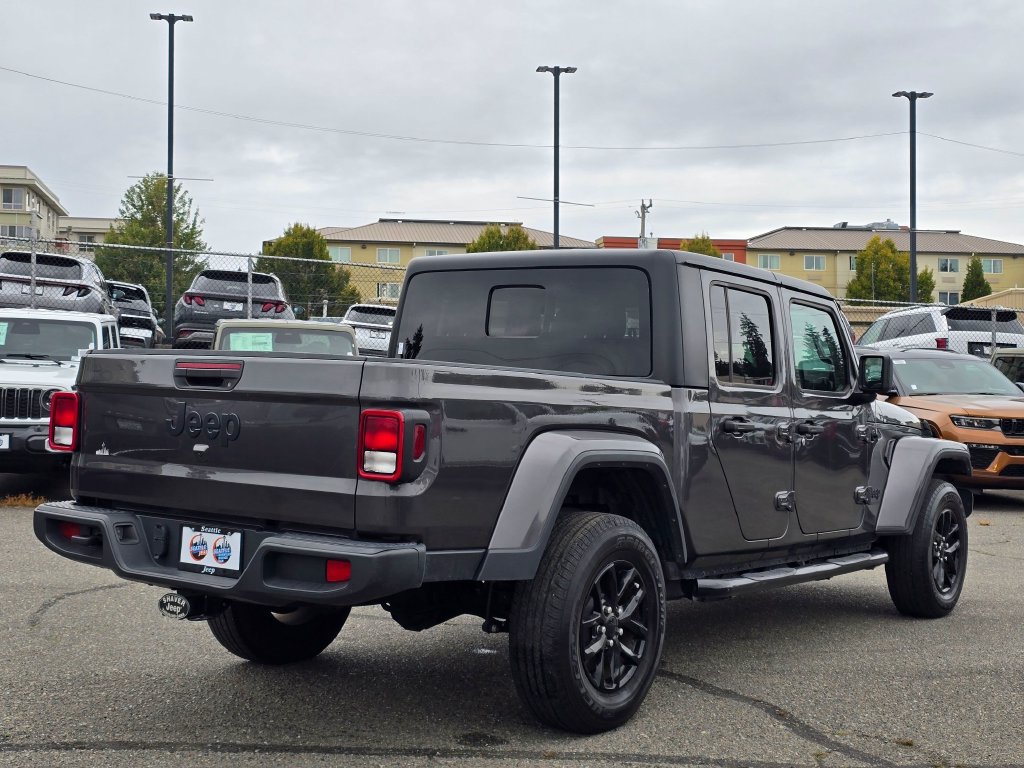 Used 2022 Jeep Gladiator Sport AWD/4WD image 8