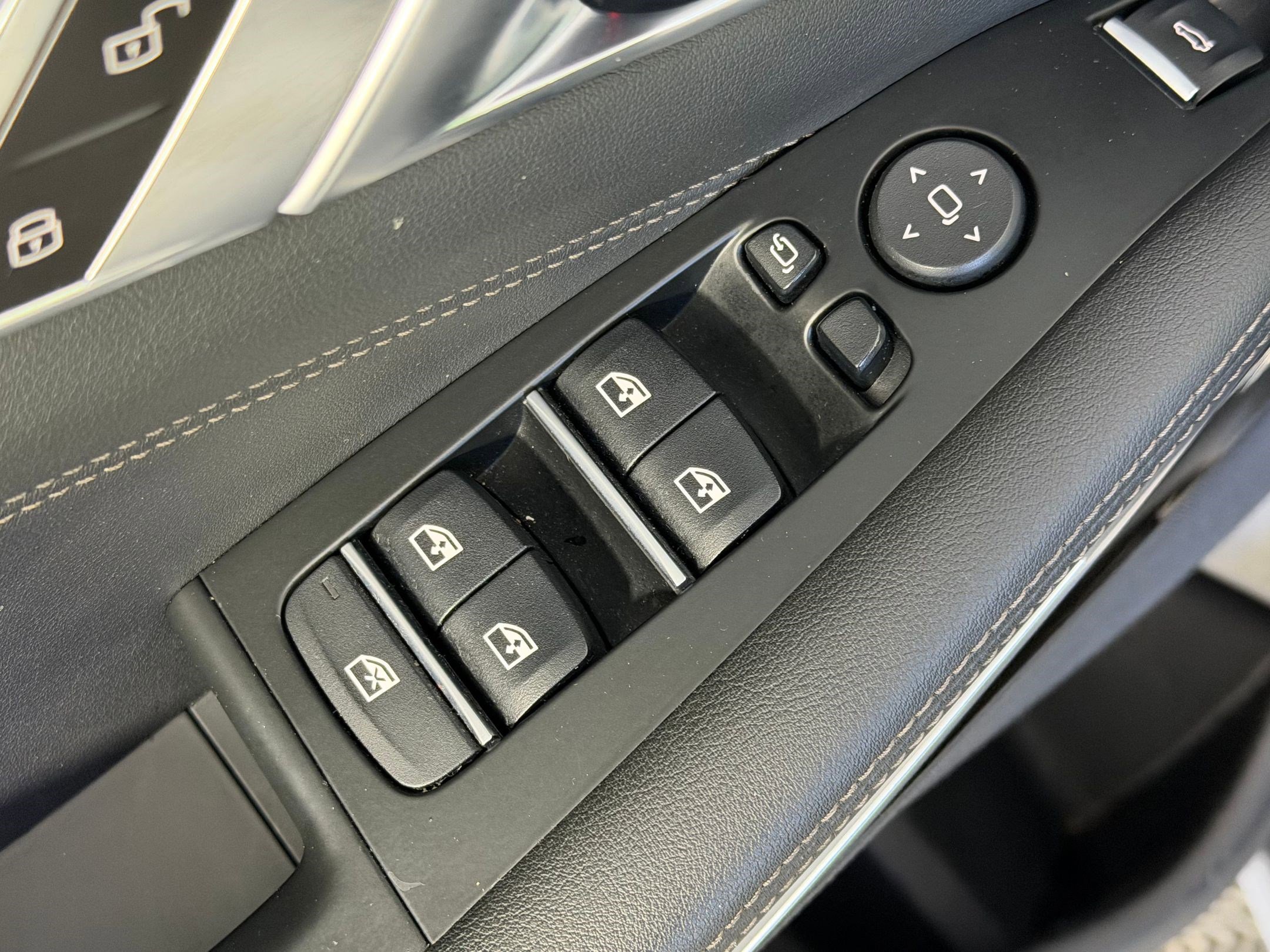 Used 2023 BMW X5 sDrive40i w/ Parking Assistance Package image 25