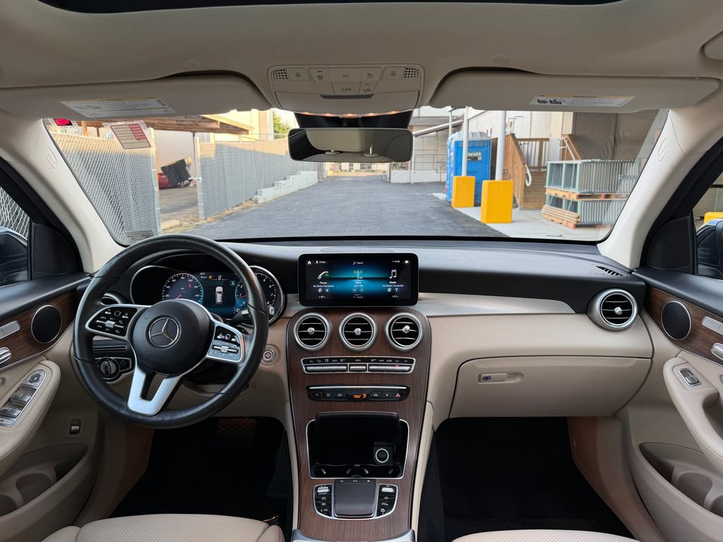 Used 2021 Mercedes-Benz GLC 300 4MATIC image 22