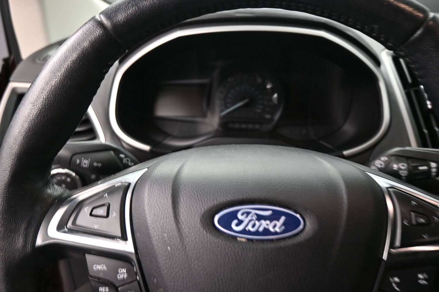 Used 2020 Ford Edge SEL w/ Convenience Package FWD image 16